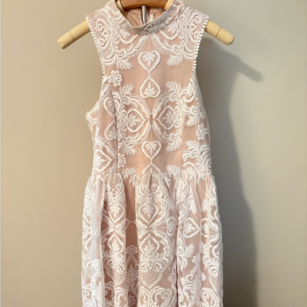 Elegant Lace Dress in Cream and White